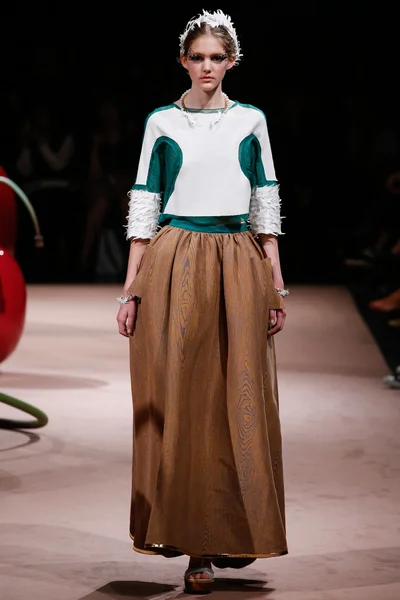 Look 24
